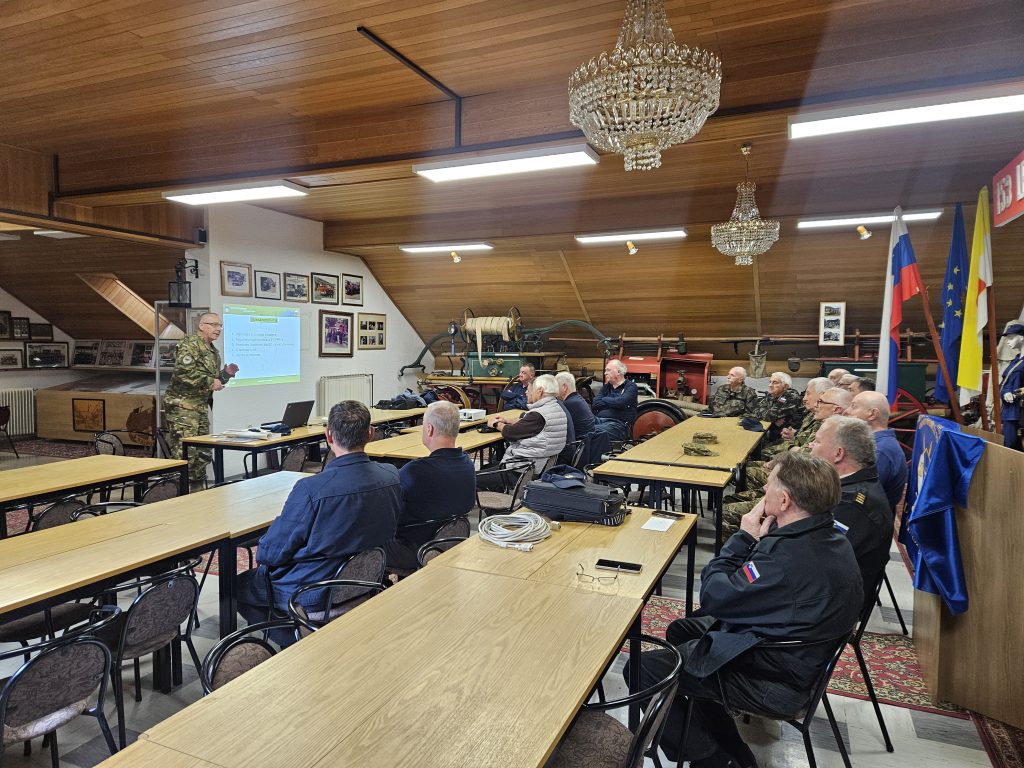 Strokovno predavanje polkovnik Marko Hlastec